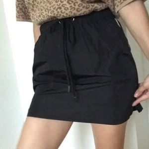 A-line windbreaker skirt/draw string & white trim